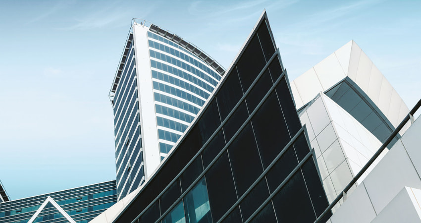 considerations for business setup in uae
